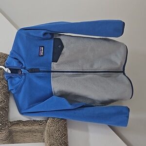 Boys Blue Patagonia Fleece Zip Hooded Jacket.  Size 5T.